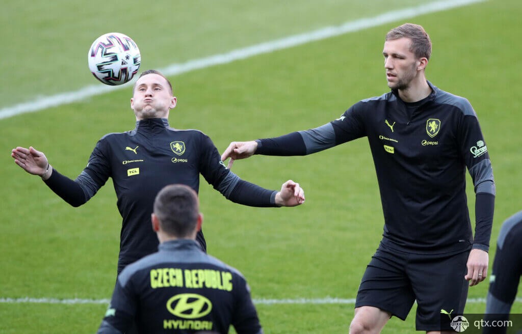 测试成绩与 测试成绩与