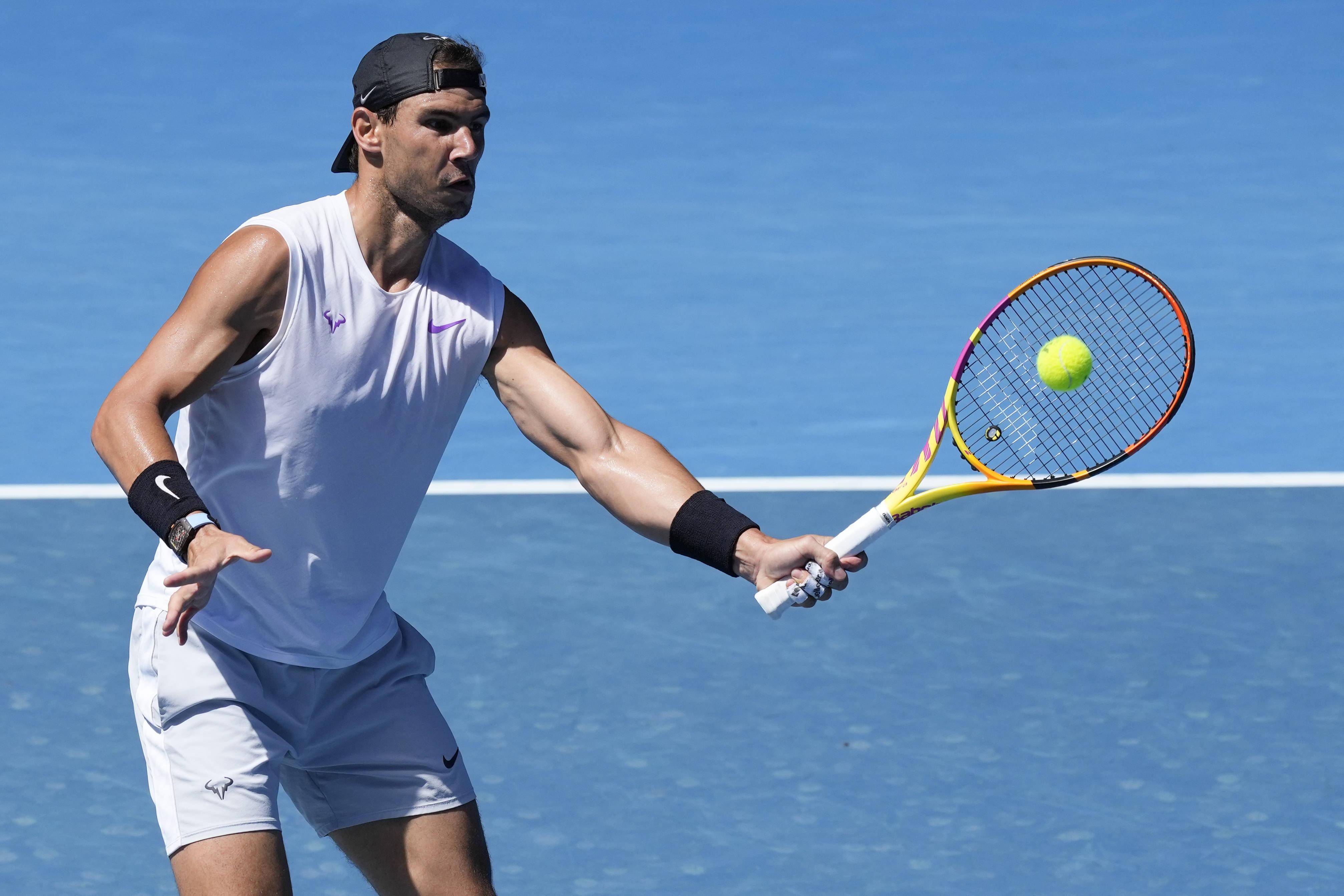 巴萨官方：卡萨多右膝韧带受伤，伊尼戈右膝内侧半月板发炎.